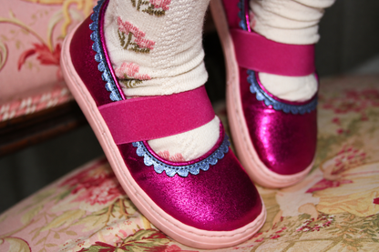 Grumplets hot pink metallic barefoot Mary Jane children&